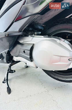 Макси-скутер Suzuki Skywave 250 2007 в 