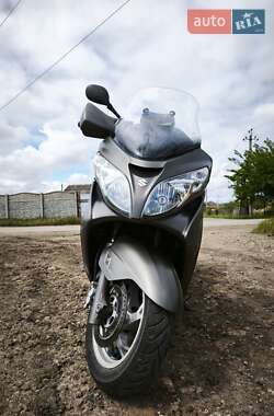 Макси-скутер Suzuki Skywave 250 2010 в Черноморске