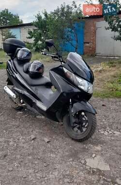 Макси-скутер Suzuki Skywave 250 2006 в Славянске