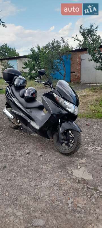 Макси-скутер Suzuki Skywave 250 2006 в 
