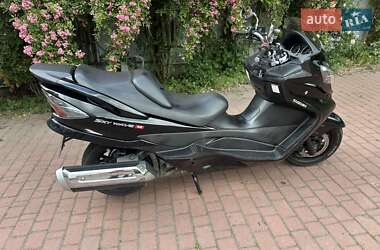 Макси-скутер Suzuki Skywave 250 2009 в 