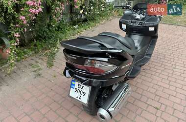 Макси-скутер Suzuki Skywave 250 2009 в 
