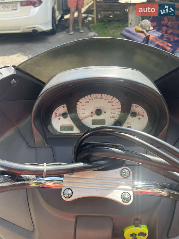 Максі-скутер Suzuki Skywave 250 2007 в Переяславі