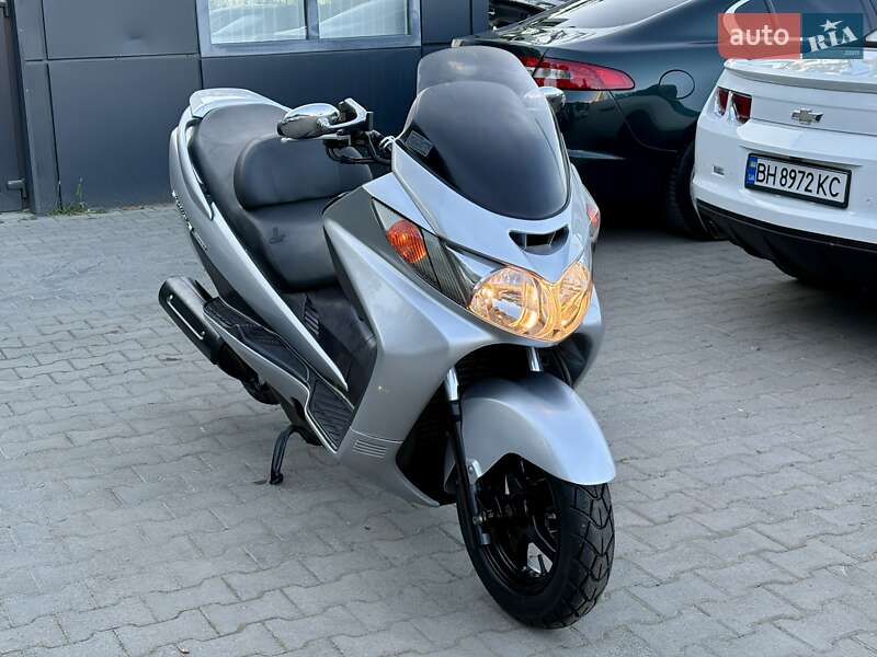 Макси-скутер Suzuki Skywave 250 2007 в Одессе