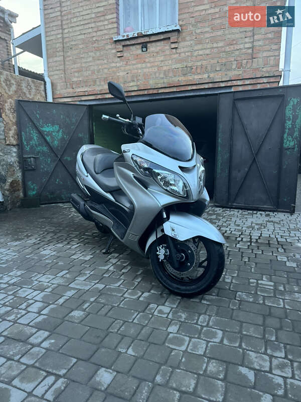 Максі-скутер Suzuki Skywave 250 2007 в Бердичеві
