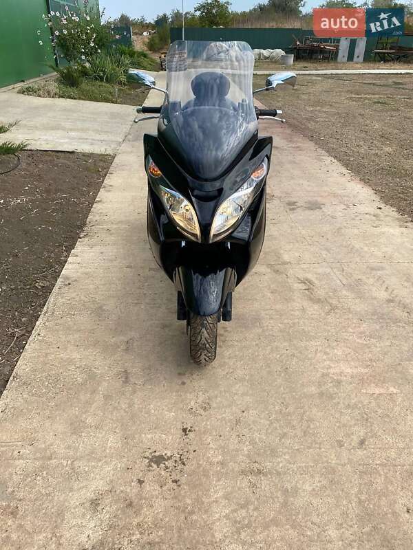 Макси-скутер Suzuki Skywave 250 2007 в Одессе