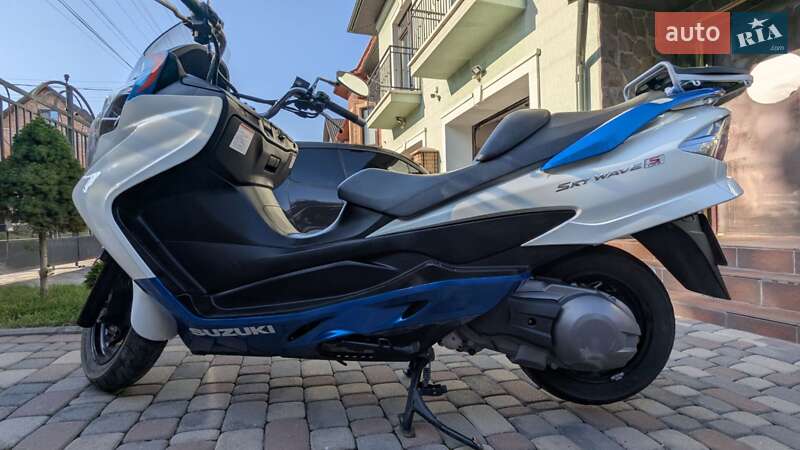 Макси-скутер Suzuki Skywave 250 2008 в Черновцах