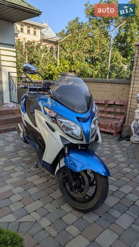 Макси-скутер Suzuki Skywave 250 2008 в Черновцах