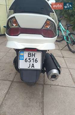 Макси-скутер Suzuki Skywave 250 2007 в 