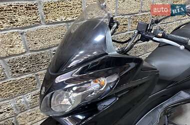 Максі-скутер Suzuki Skywave 250 2011 в 