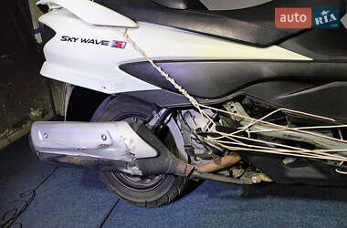 Макси-скутер Suzuki Skywave 250 2010 в 