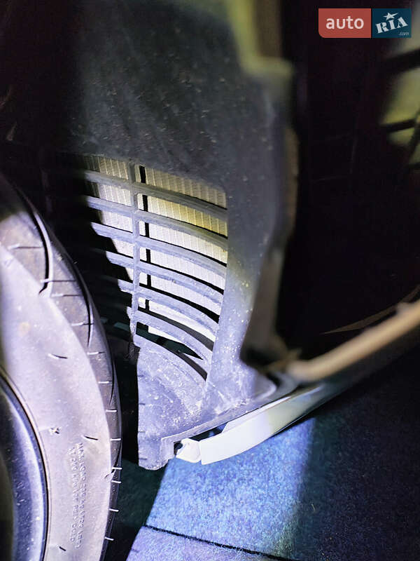 Макси-скутер Suzuki Skywave 250 2010 в Киеве фото 18 Макси-скутер Suzuki Skywave 250 2010 в Киеве