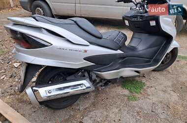 Максі-скутер Suzuki Skywave 250 2008 в 