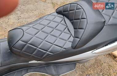 Максі-скутер Suzuki Skywave 250 2008 в 