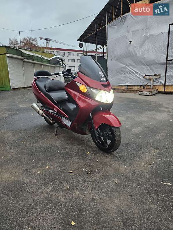 Макси-скутер Suzuki Skywave 250 2007 в Хмельницком фото Макси-скутер Suzuki Skywave 250 2007 в Хмельницком