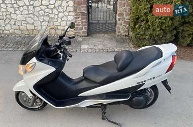 Максі-скутер Suzuki Skywave 250 2007 в Тернополі