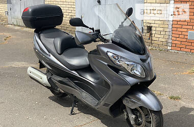 Макси-скутер Suzuki Skywave 400 2009 в Киеве