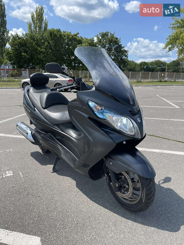 Макси-скутер Suzuki Skywave 400 2015 в Днепре