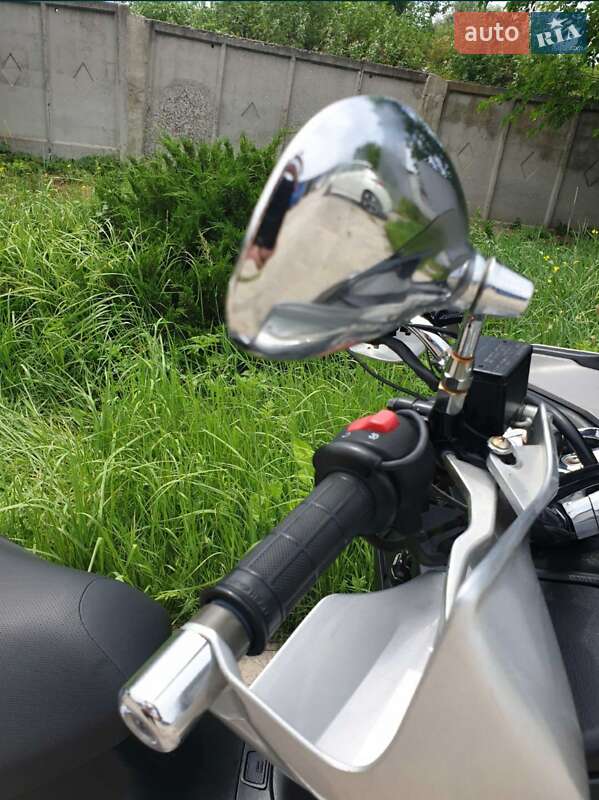 Максі-скутер Suzuki Skywave 400 2008 в Одесі фото 12 Максі-скутер Suzuki Skywave 400 2008 в Одесі