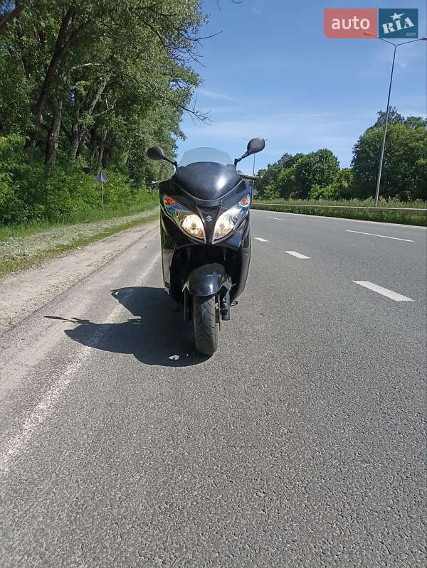 Макси-скутер Suzuki Skywave 400 2014 в Сумах