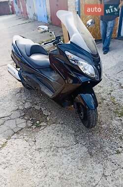 Макси-скутер Suzuki Skywave 400 2009 в 