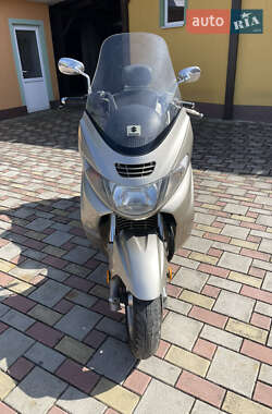 Макси-скутер Suzuki Skywave 400 2001 в 
