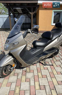 Макси-скутер Suzuki Skywave 400 2001 в 