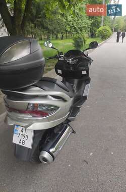 Макси-скутер Suzuki Skywave 400 2008 в 