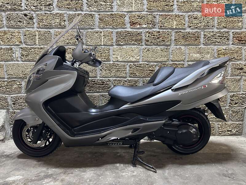 Максі-скутер Suzuki Skywave 400 2015 в Одесі