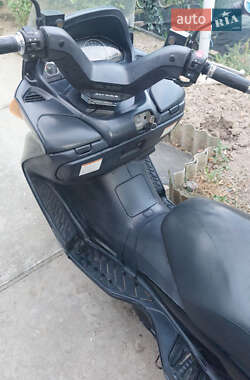Макси-скутер Suzuki Skywave 400 2005 в 