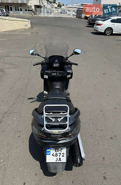 Максі-скутер Suzuki Skywave 400 2013 в 