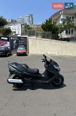 Максі-скутер Suzuki Skywave 400 2013 в 