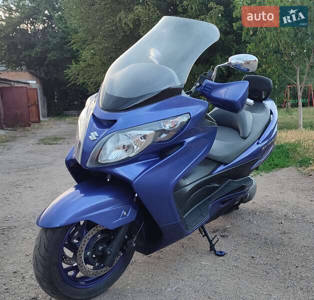 Макси-скутер Suzuki Skywave 400 2008 в Умани