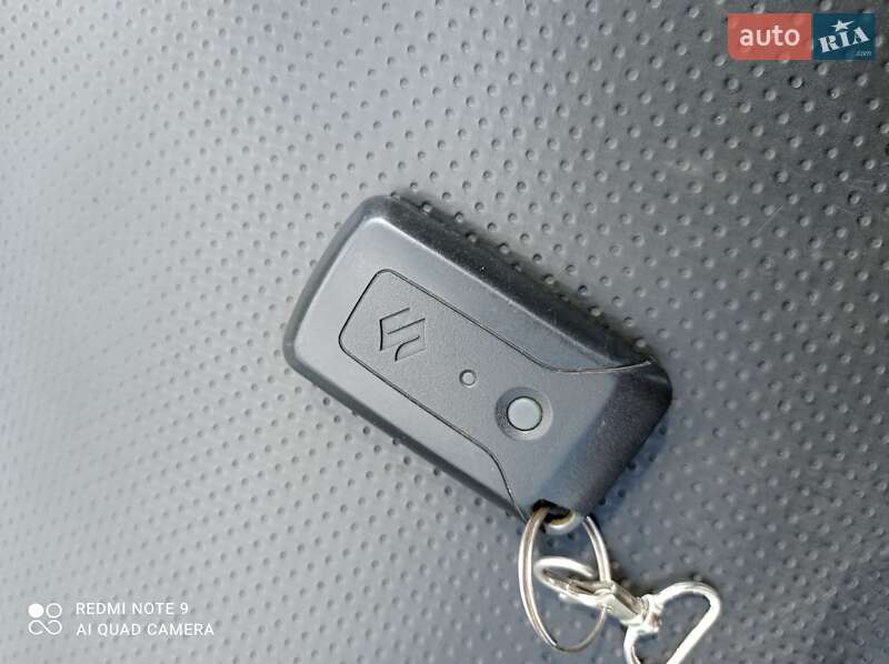 Макси-скутер Suzuki Skywave 400 2007 в Сарнах