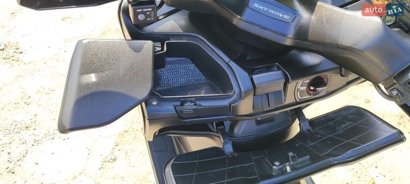 Макси-скутер Suzuki Skywave 400 2013 в Одессе