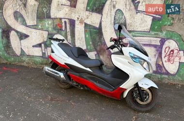 Макси-скутер Suzuki Skywave 400 2015 в Киеве