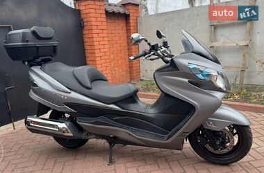 Максі-скутер Suzuki Skywave 400 2015 в Сновську
