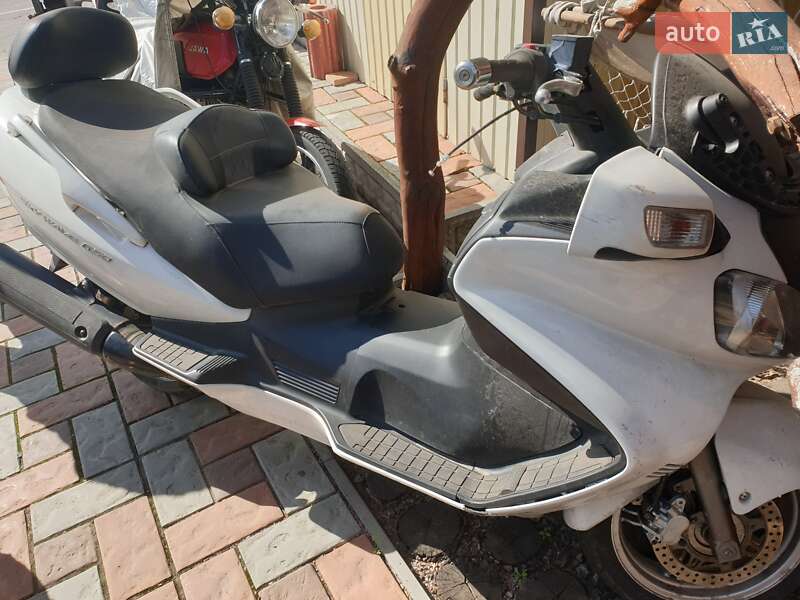 Макси-скутер Suzuki SkyWave 650 2005 в Белой Церкви фото 2 Макси-скутер Suzuki SkyWave 650 2005 в Белой Церкви
