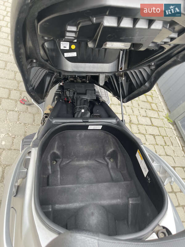 Макси-скутер Suzuki SkyWave 650 2005 в Львове