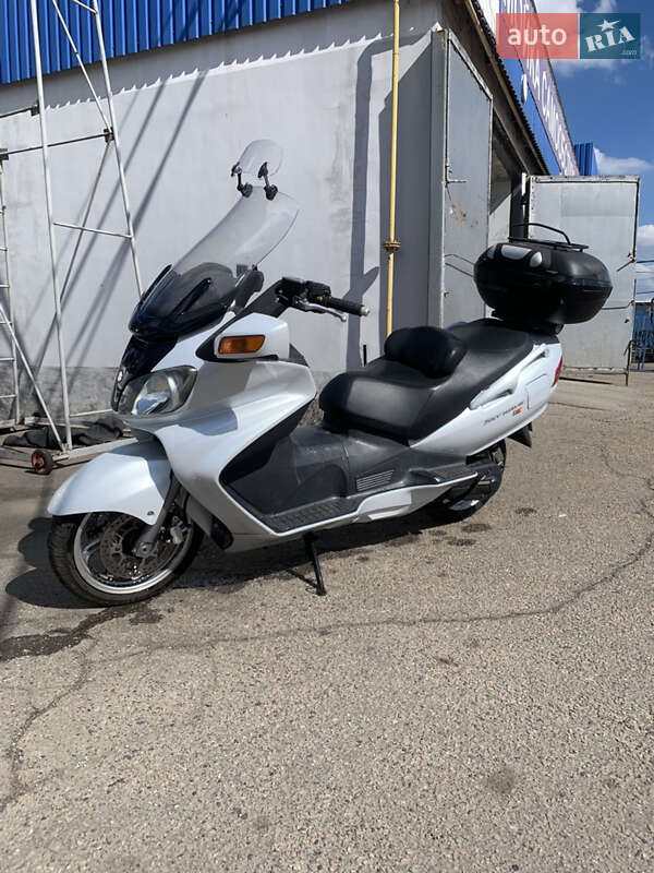 Макси-скутер Suzuki SkyWave 650 2004 в Кривом Роге фото Макси-скутер Suzuki SkyWave 650 2004 в Кривом Роге