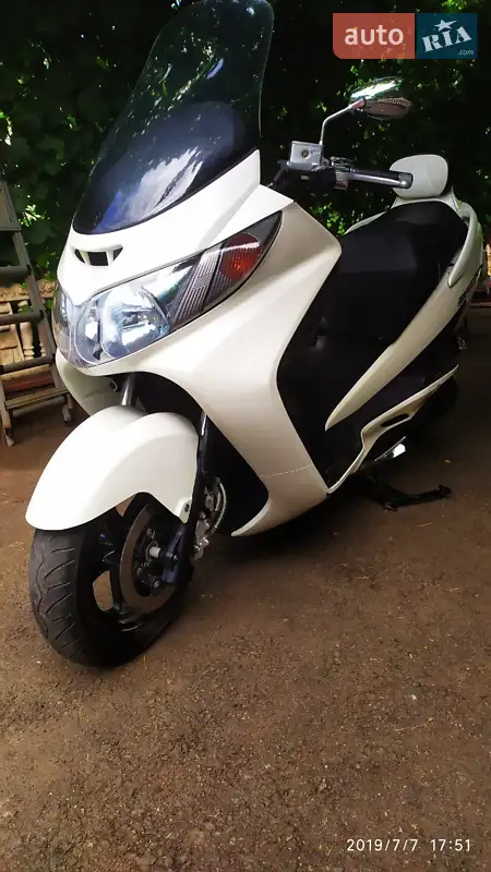 Suzuki Skywave Type S400 2005