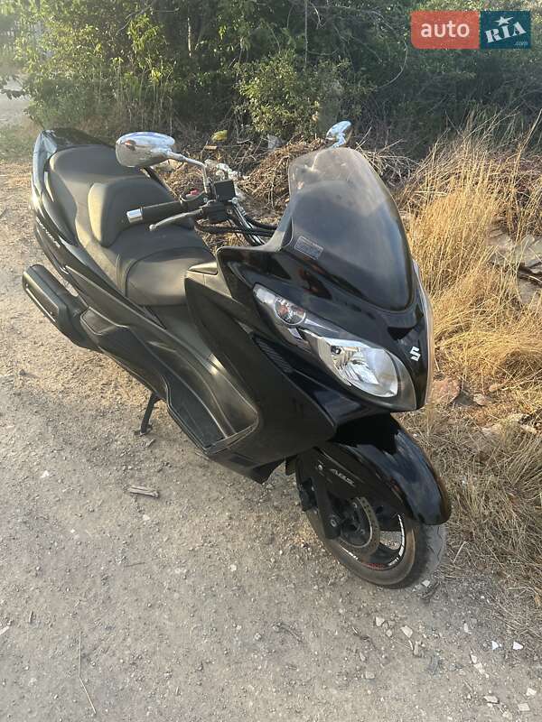 Макси-скутер Suzuki Skywave Type S400 2006 в 