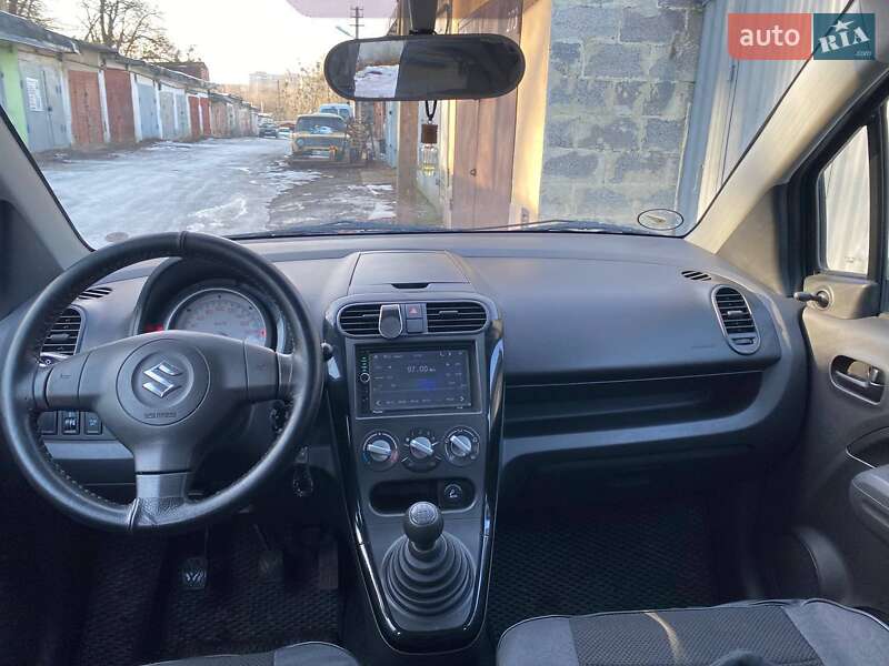 Хэтчбек Suzuki Splash 2009 в Львове