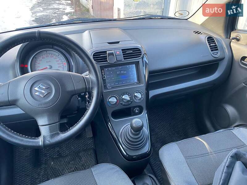 Хэтчбек Suzuki Splash 2009 в Львове