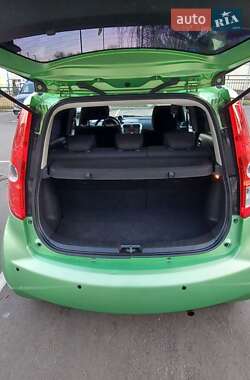 Хэтчбек Suzuki Splash 2010 в 