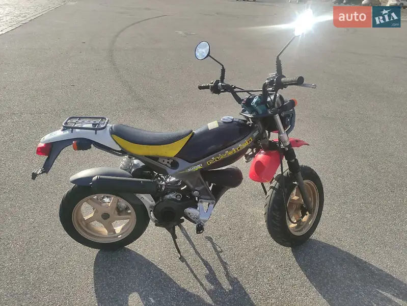 Suzuki Street Magic 50 2010