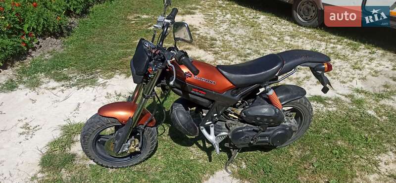 Suzuki Street Magic 50 2010 Suzuki Street Magic 50 2010