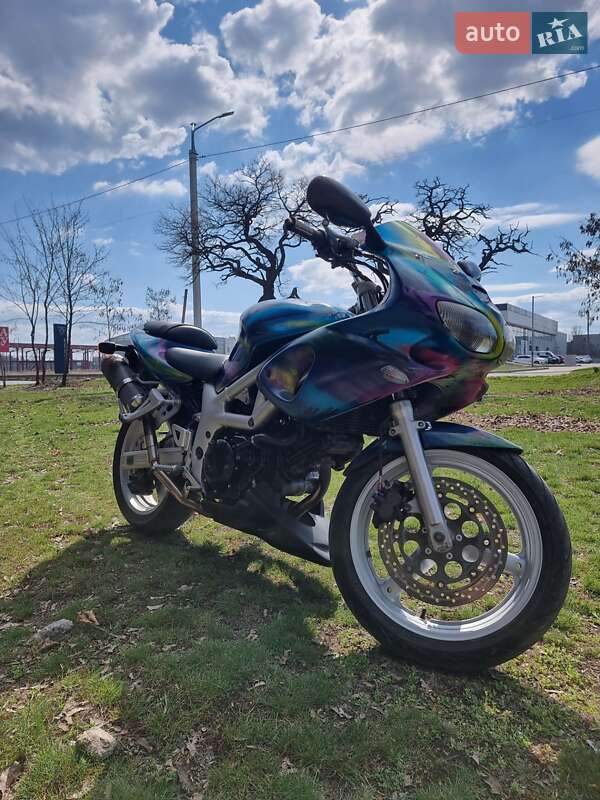 Спортбайк Suzuki SV 400S 1998 в Дніпрі