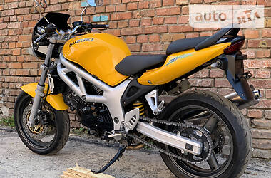 Мотоцикл Без обтекателей (Naked bike) Suzuki SV 650 2000 в 