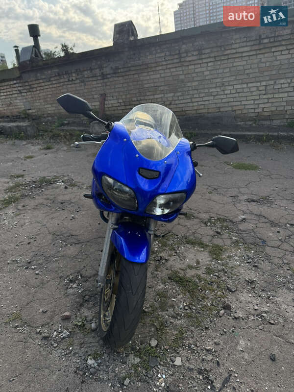 Мотоцикл Спорт-туризм Suzuki SV 650 2005 в 